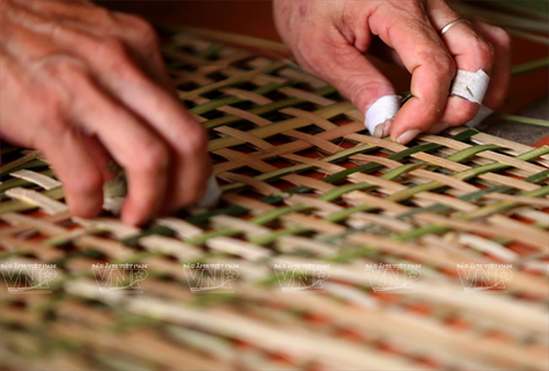 Ancient weaving village in HCMC  - ảnh 7