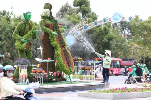 Lam Dong ramps up preparation ahead of 2024 Da Lat Flower Festival - ảnh 1