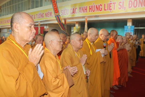 Grande cérémonie de prières pour la paix en mer Orientale  - ảnh 1