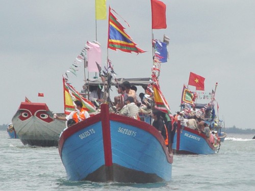 Nghinh Ong ou la fête de la baleine à Can Gio - ảnh 1