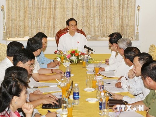 Le Premier Ministre travaille avec les autorités de Haiphong - ảnh 1