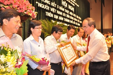 90% des habitants de HCM-ville privilégient les marchandises vietnamiennes - ảnh 1