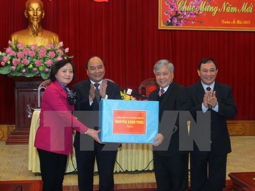 Nguyen Xuan Phuc en tournée à Yen Bai - ảnh 1