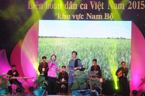 6ème festival de chant populaire du Sud, des signes encourageants - ảnh 1