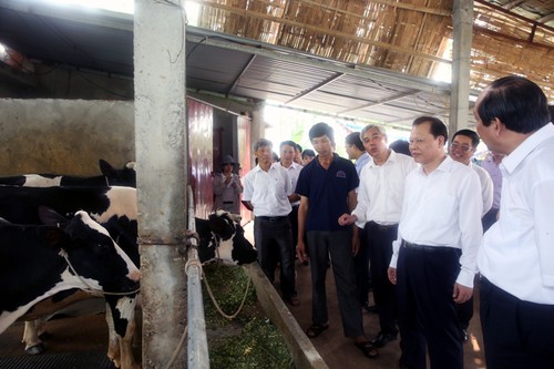 Vu Van Ninh en tournée à Hà Nam - ảnh 1