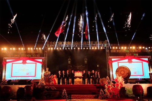 Ouverture de la fête du temple des rois Trân - ảnh 1