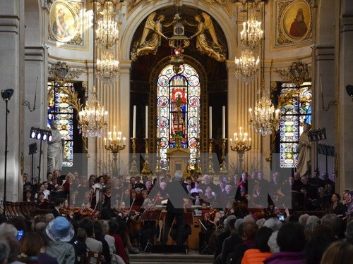 Concerts franco-vietnamiens en hommage au compositeur Nguyen Thien Dao  - ảnh 1