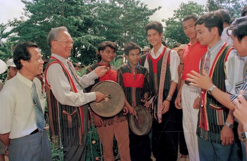 Ancien président Lê Duc Anh: des moments forts - ảnh 7