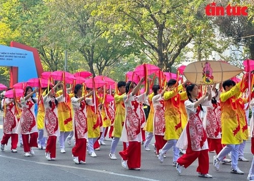 Marche des élèves de la capitale - ảnh 11