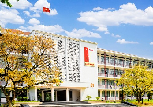 Au Vietnam, combien y a-t-il d’universités qui proposent des formations en intelligence artificielle? - ảnh 1