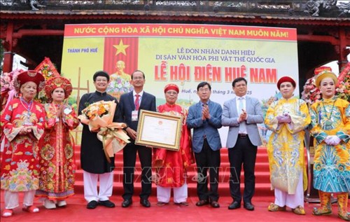 Le festival du palais de Huê Nam inscrit au patrimoine culturel immatériel national - ảnh 1