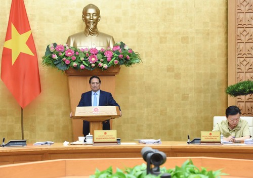 Pham Minh Chinh préside une réunion gouvernementale dédiée à la législation - ảnh 1