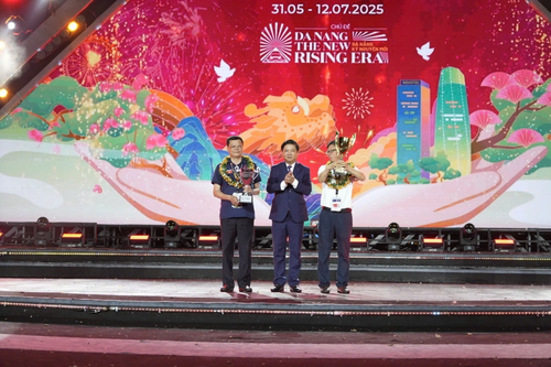 Feu d’artifice: la Chine remporte la DIFF 2025 à Dà Nang - ảnh 2