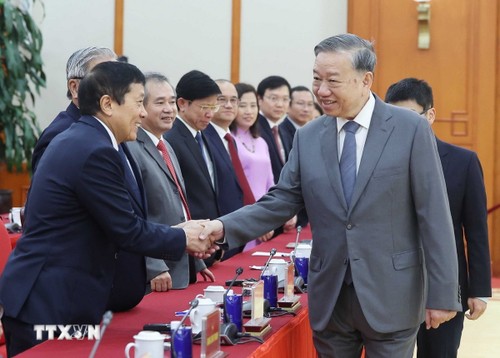 Tô Lâm reçoit les participants du 7ᵉ Colloque international de vietnamologie - ảnh 1