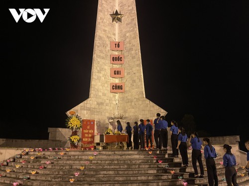 Tributes paid to heroes, martyrs nationwide  - ảnh 1