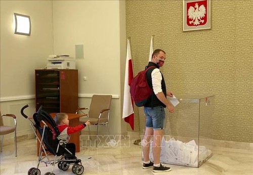 Polish presidential election set for May 18 - ảnh 1