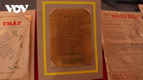 Quang Tri exhibition celebrating 100 years of Vietnam’s Revolutionary Press - ảnh 1