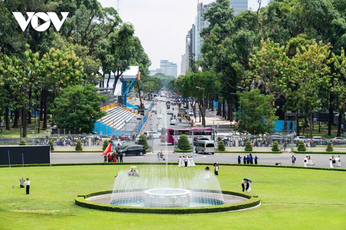 Hotels in Ho Chi Minh City fully booked ahead of National Reunification Day - ảnh 1
