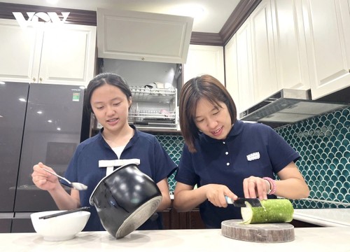 Vietnamese family culture preserved in modern times - ảnh 2
