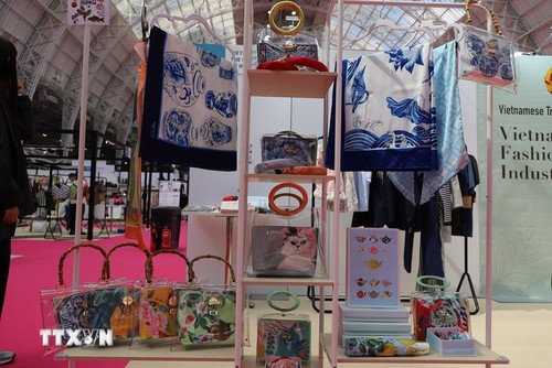 Made-in-Vietnam clothes gain traction at Europe's largest fashion sourcing show - ảnh 1