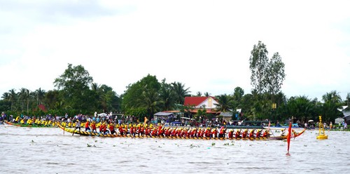 Southern provinces celebrate Khmer ethnic culture - ảnh 1