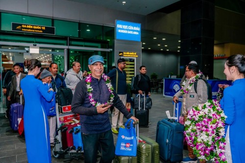 Phu Quoc welcomes first direct flight from India  - ảnh 1