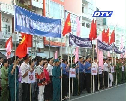  Rapat umum menyambut hari seluruh rakyat mencegah dan memberantas narkotika - ảnh 1