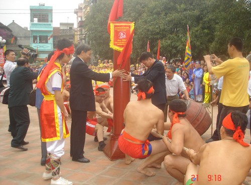 Permainan tarik tali, Pusaka budaya nonbendawi dari umat manusia yang ke-10 di Vietnam - ảnh 2