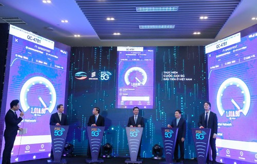 Viet Nam melaksanakan dengan sukses panggilan telepon 5G yang pertama - ảnh 1