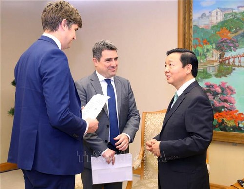 Vietnam Meminta Uni Eropa dan Inggris untuk Mendukung Pelaksanaan Kesepakatan Transformasi Energi secara Adil - ảnh 1