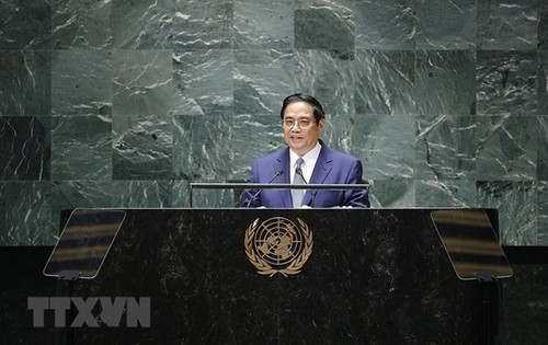 PM Pham Minh Chinh: Mempromosikan Kerja Sama Bilateral dan Multilateral, Merespon Tantangan Global secara Efektif - ảnh 1