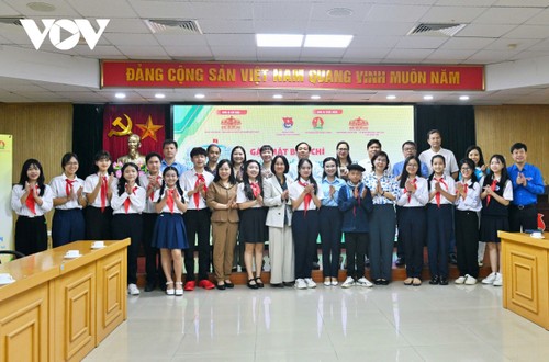 Sesi Sidang Tiruan “Majelis Nasional Anak” yang kedua Mempunyai Banyak Isu yang Baru - ảnh 1