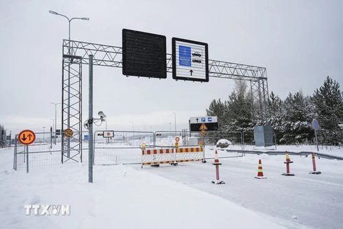 Finlandia Konfirmasikan Pengaturan Pangkalan Militer NATO di Perbatasan Sebelah Timur - ảnh 1