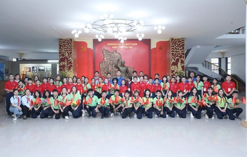 ປະ​ຊາ​ຊົນ​ເຂດ​ຊາຍ​ແດນ ຫວຽດ​ນາມ - ຈີນ: ຂົວ​ຕໍ່​ມິດ​ຕະ​ພາບ​ລະ​ຫວ່າງ 2 ປະ​ເທດ​ບ້ານ​ໃກ້​ເຮືອນ​ຄຽງ - ảnh 4