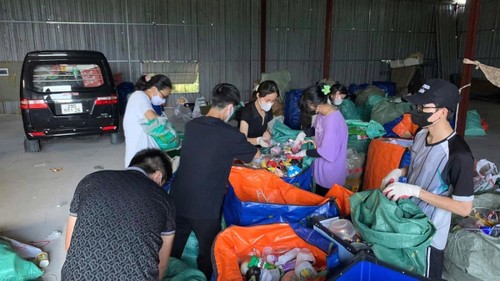 ໄວຫນຸ່ມແຜ່ຂະຫຍາຍແບບແຜນການດຳລົງຊີວິດສີຂຽວ - ảnh 1