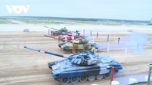 Vietnam gana la final de la tabla 2 en categoría “Tanque que avanza” en Army Games 2020 - ảnh 1