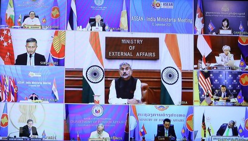 Fortalecen cooperación Asean-UE y Asean-India - ảnh 1