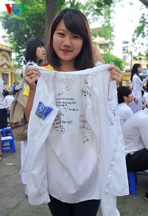 ファン・ディン・フン高校の終了式 - ảnh 5