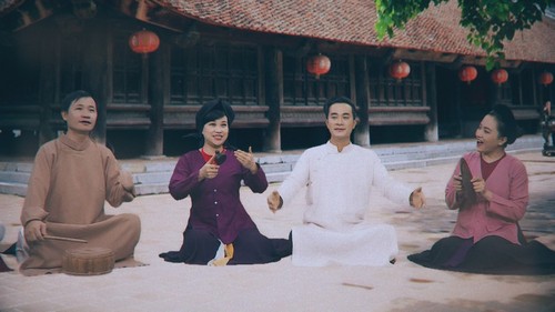 伝統音楽 　新型コロナとの闘いに貢献 - ảnh 2