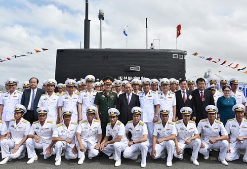 Vietnam tegas membela secara mantap kedaulatan laut dan pulau dari Tanah Air, menjaga  perdamaian di Laut Timur - ảnh 1