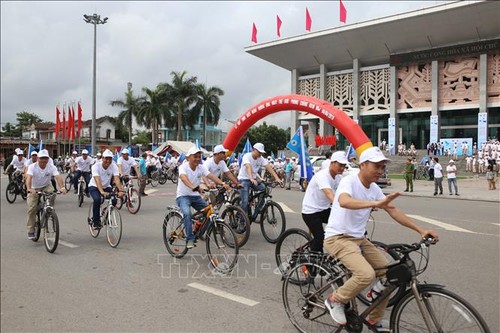 Viet Nam mengarah ke target  keselamatan, tidak mau terkena dampak bom, ranjau dan bahan peledak sisa-sisa pasca perang - ảnh 1