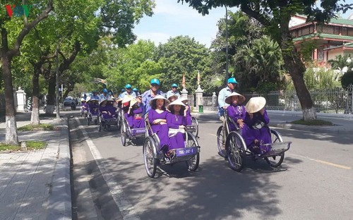 Indahnya Becak di Ibukota Kuno Hue - ảnh 1