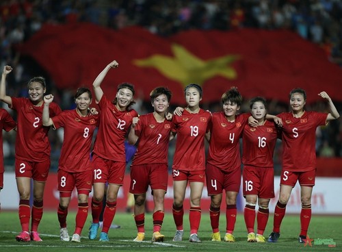 Vietnamese team tops SEA Games 32 medal tally - ảnh 1