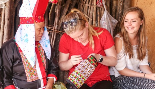 Quang Ninh promotes local culture for tourism development - ảnh 1