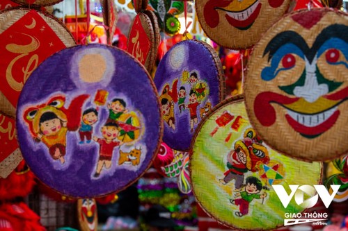 Hang Ma street busy as Mid-Autumn Festival nears - ảnh 11