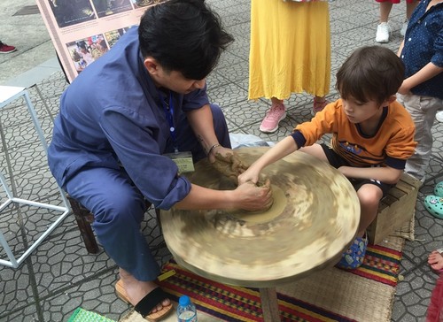 Exploring Hoi An culture in Hanoi - ảnh 2