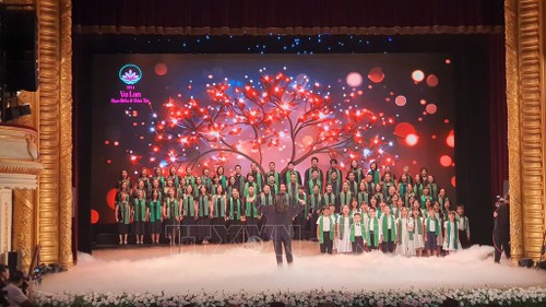 Vu Lan ceremony spreads Buddhism' filial piety - ảnh 1