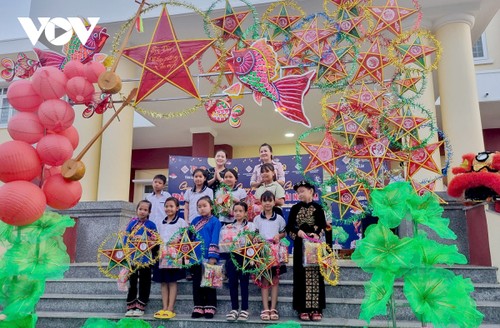 Central highland children celebrate Mid-Autumn Festival - ảnh 2