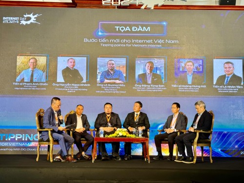 Internet Day 2024 seeks breakthroughs for Vietnam in AIoT era - ảnh 2