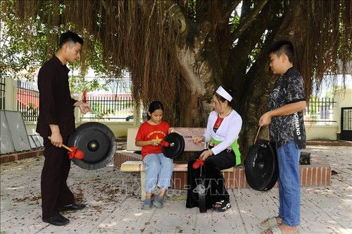 Gongs in the cultural life of the Muong - ảnh 2